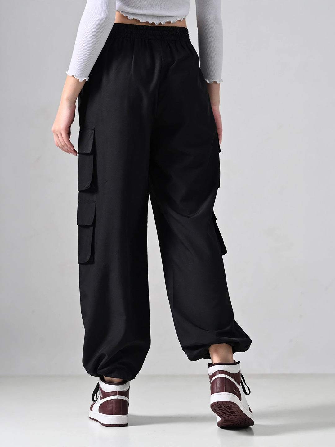 Black Wide-Leg Cargo Pants