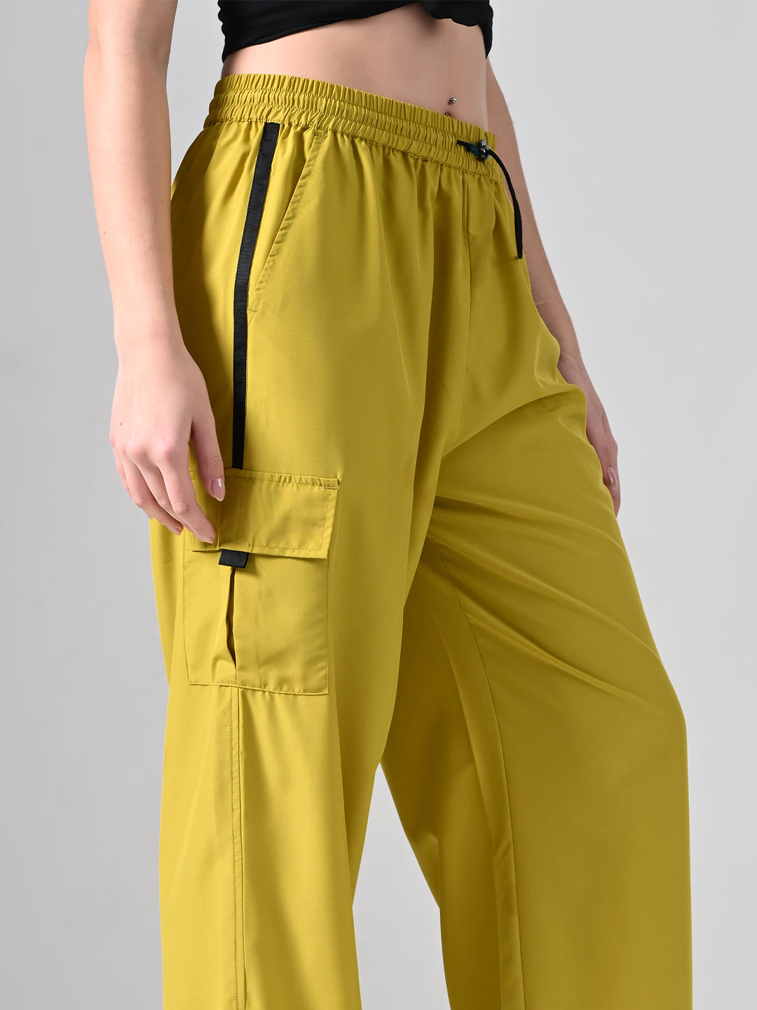 Mustard Wide-Legs Cargo Pants