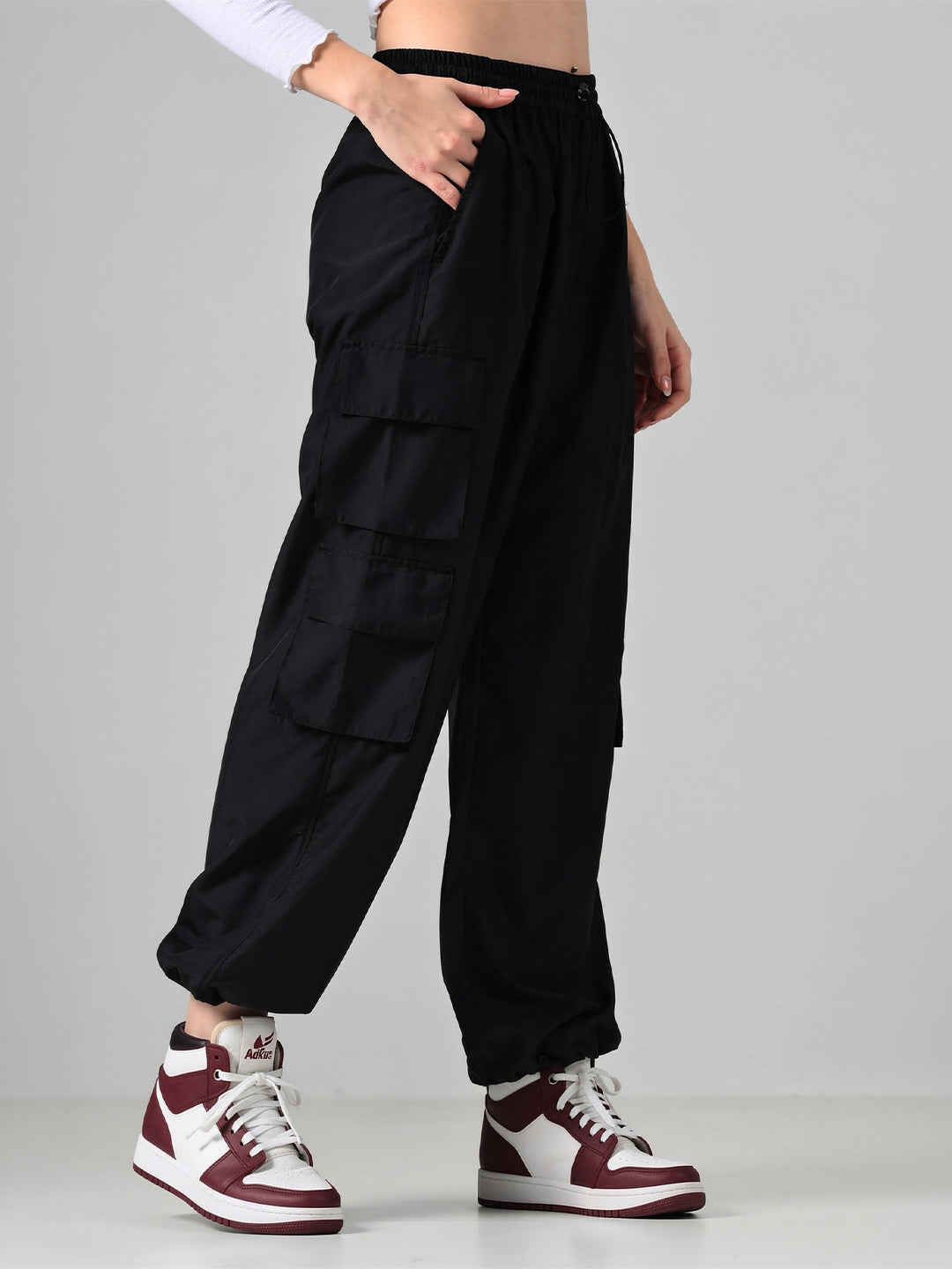 Black Wide-Leg Cargo Pants