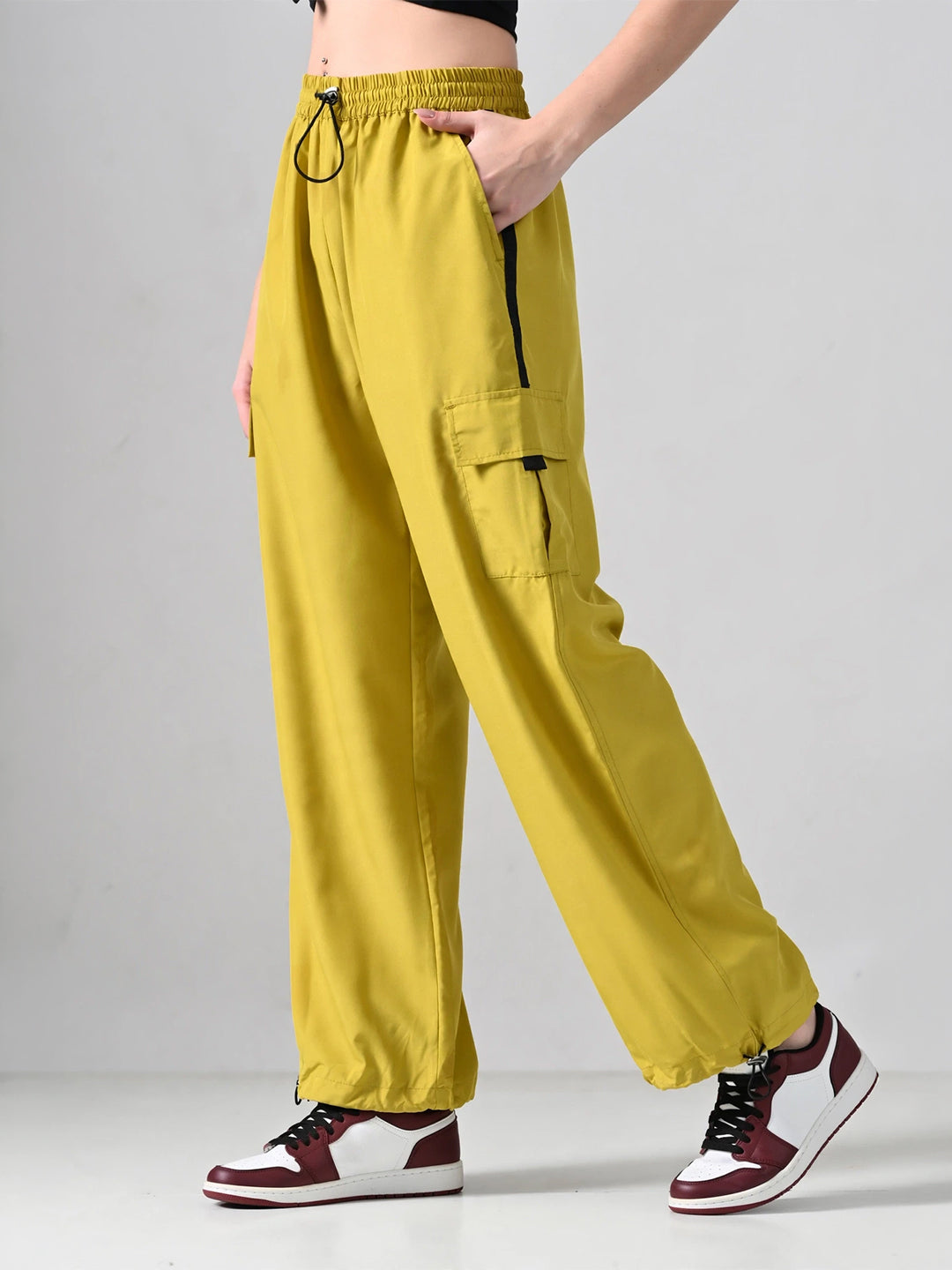 Mustard Wide-Legs Cargo Pants